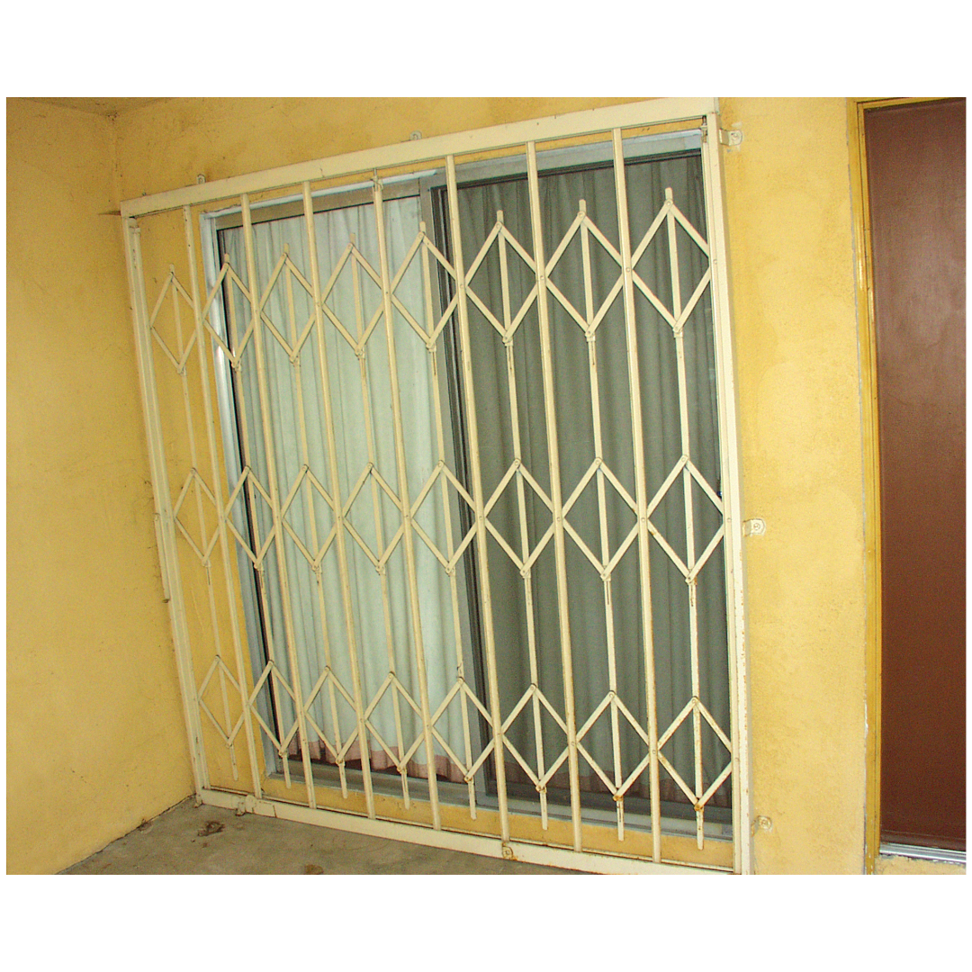 Retractable security gate